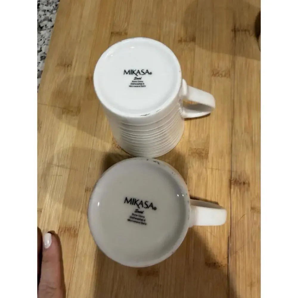 Set Of 4 Mikasa Swirl White Bone China Coffee Cup 4.5" Tall Mug Ribbed * - Picture 6 of 10